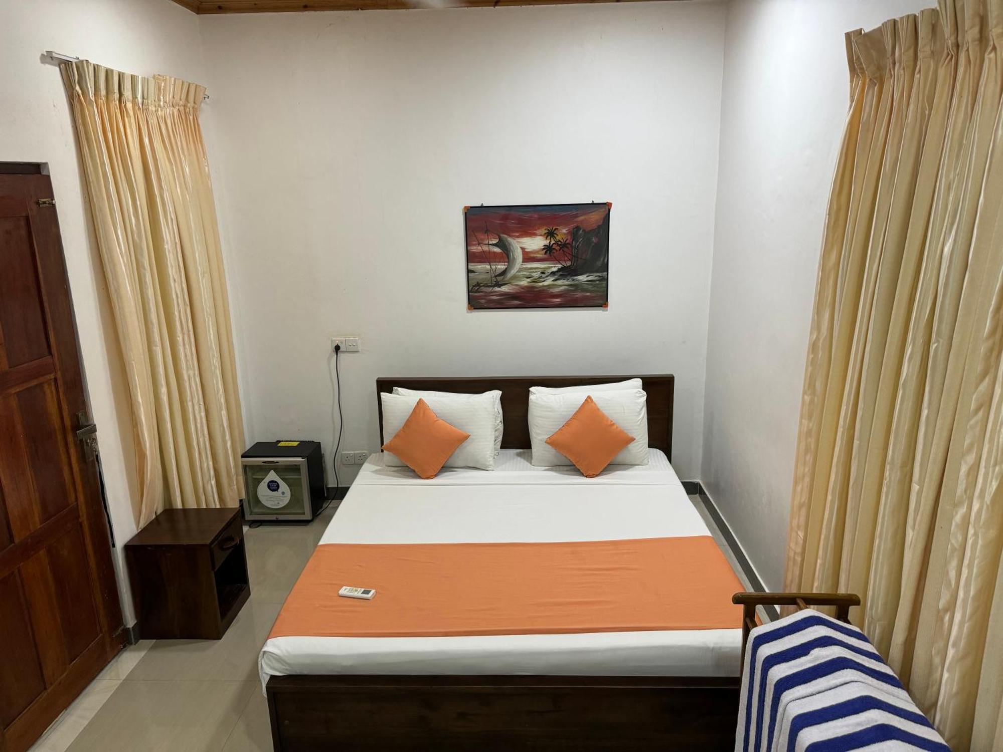 Paris Garden Resort Trincomalee Exterior photo