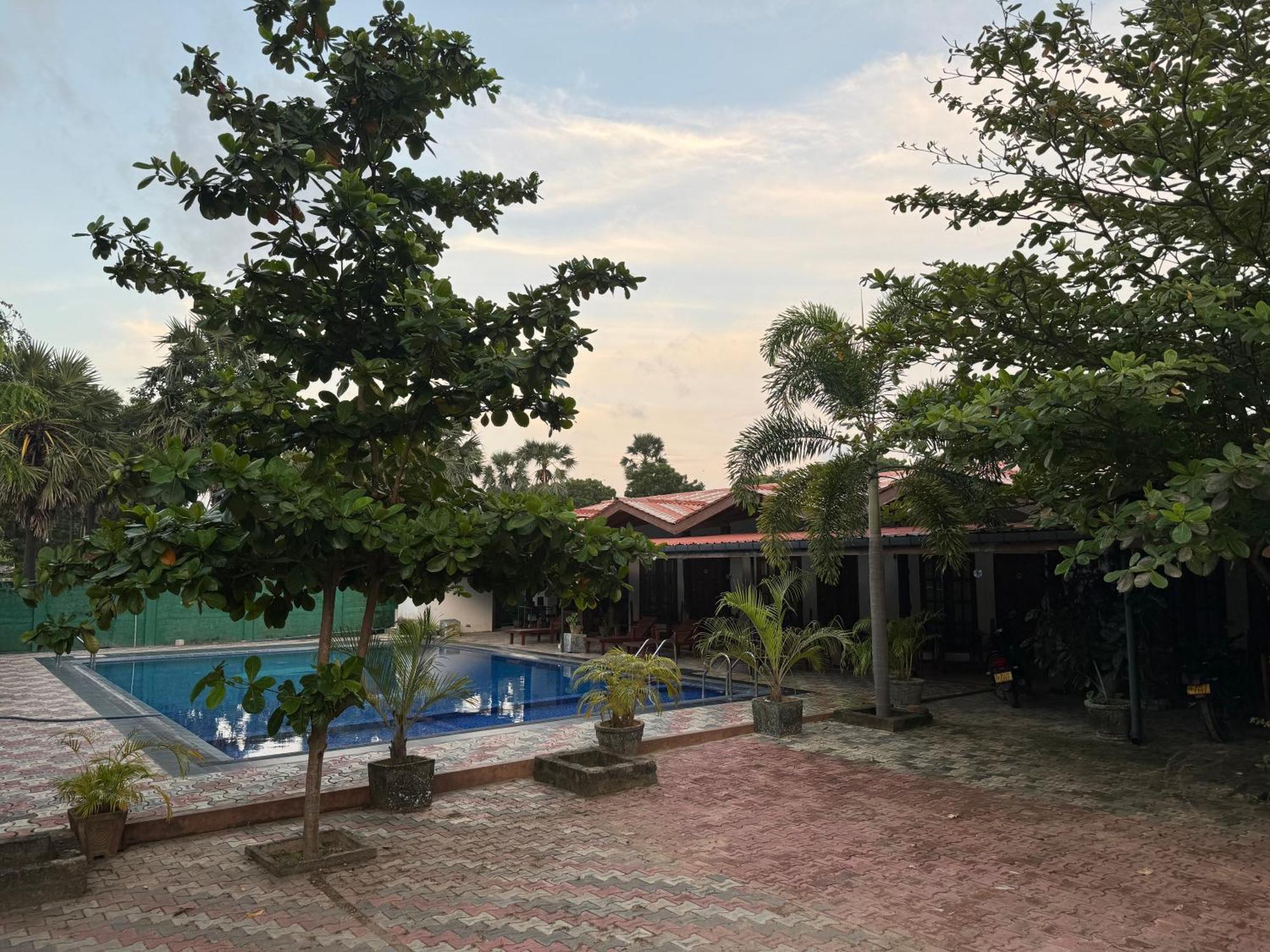 Paris Garden Resort Trincomalee Exterior photo